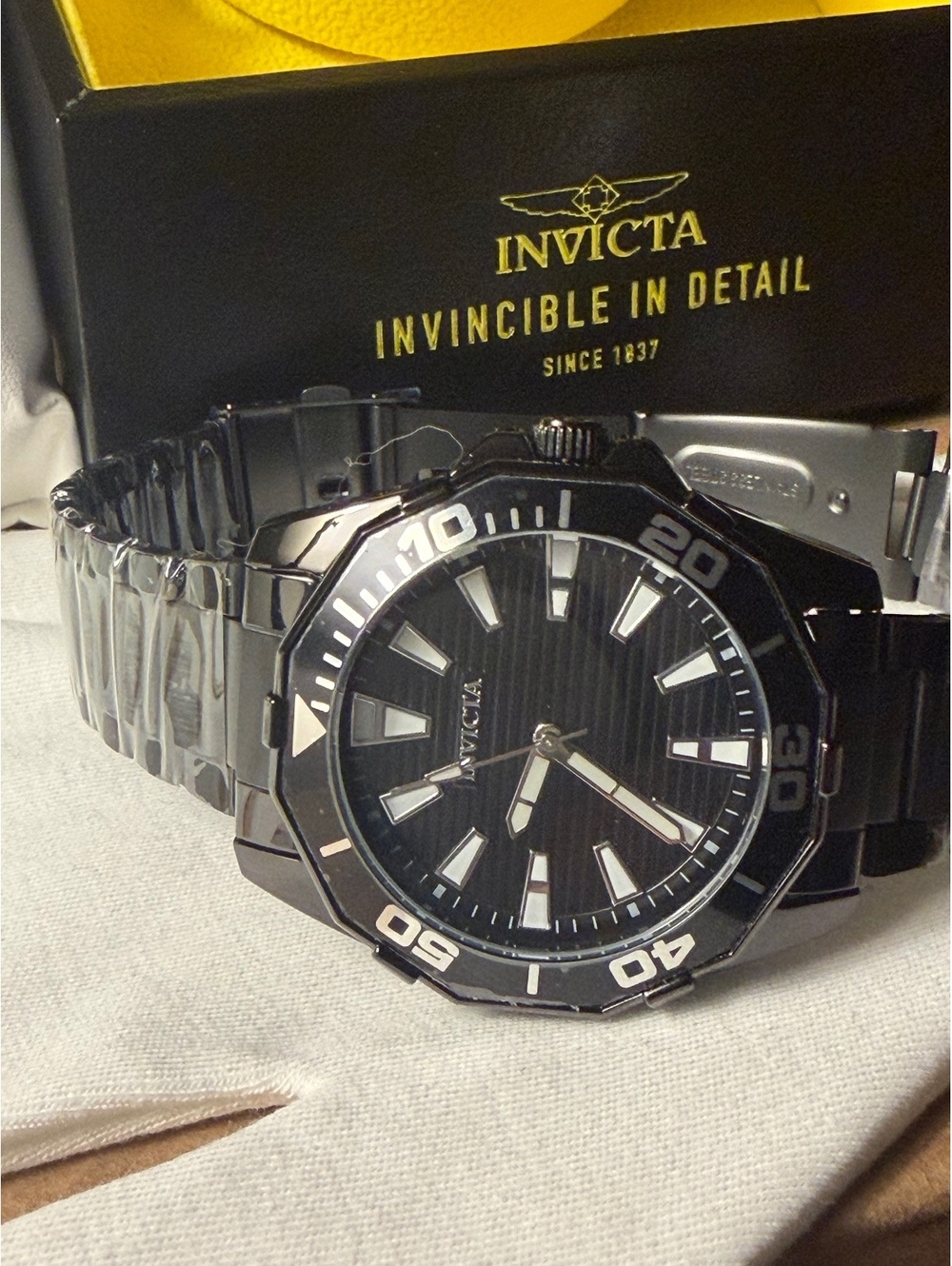 $249 INVICTA DIVER MERIDIAN MENS WATCH -BLACK